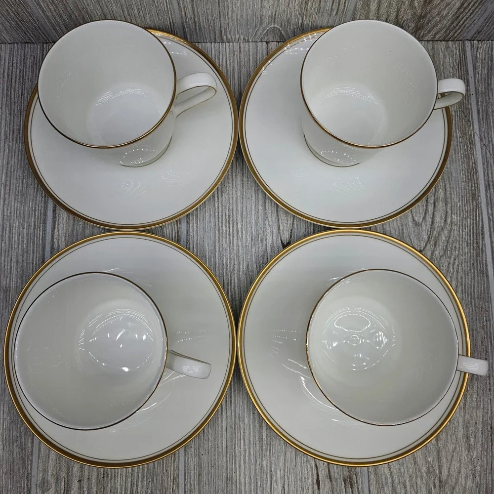 Mikasa Wheaton‎ Bone China Cup and Saucer Set of 4 White Gold Trim A1-102 Japan